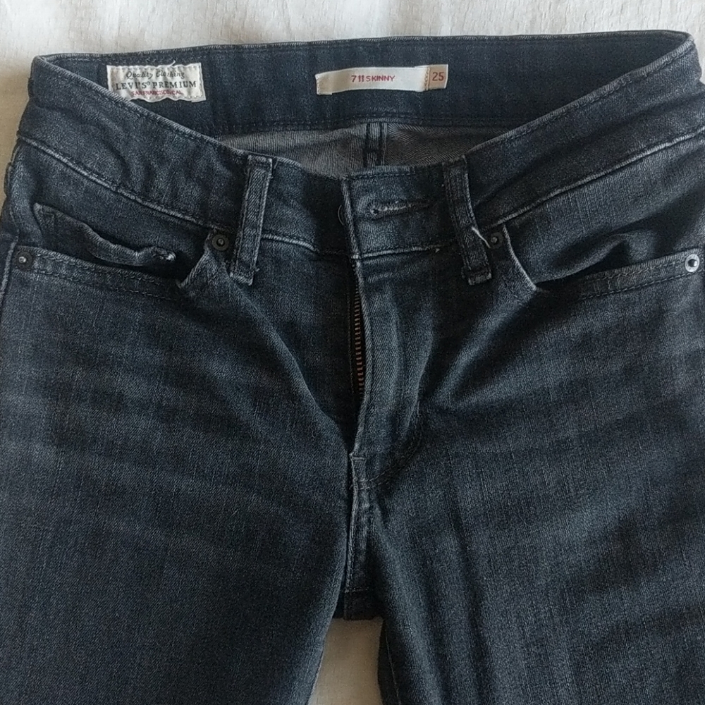 Levi's Premium 711 Skinny
